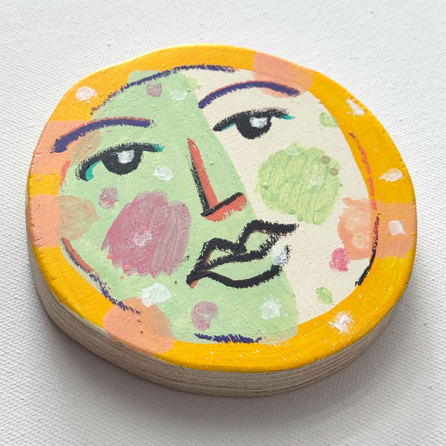 Baby Moon 8 Wandbehang, 2025